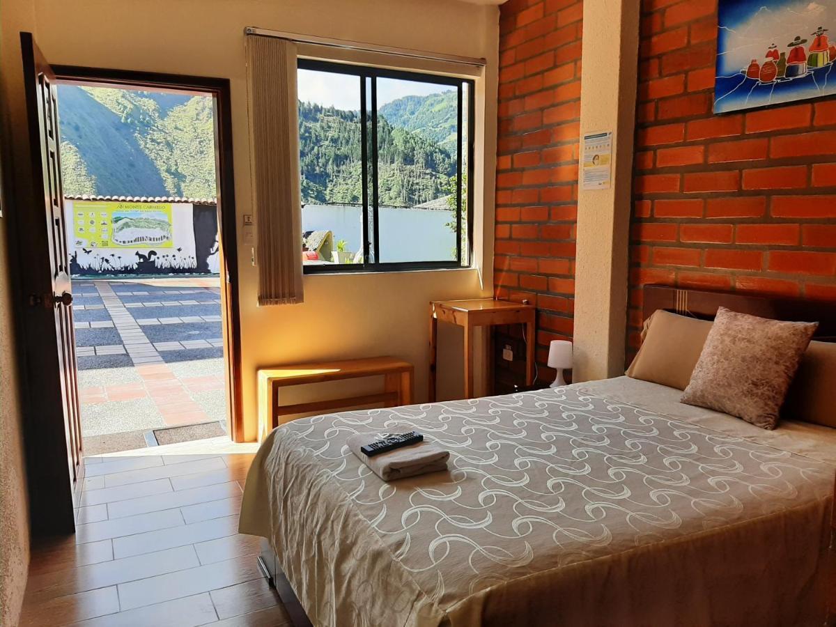 Hostal Monte Carmelo บาญอส ภายนอก รูปภาพ
