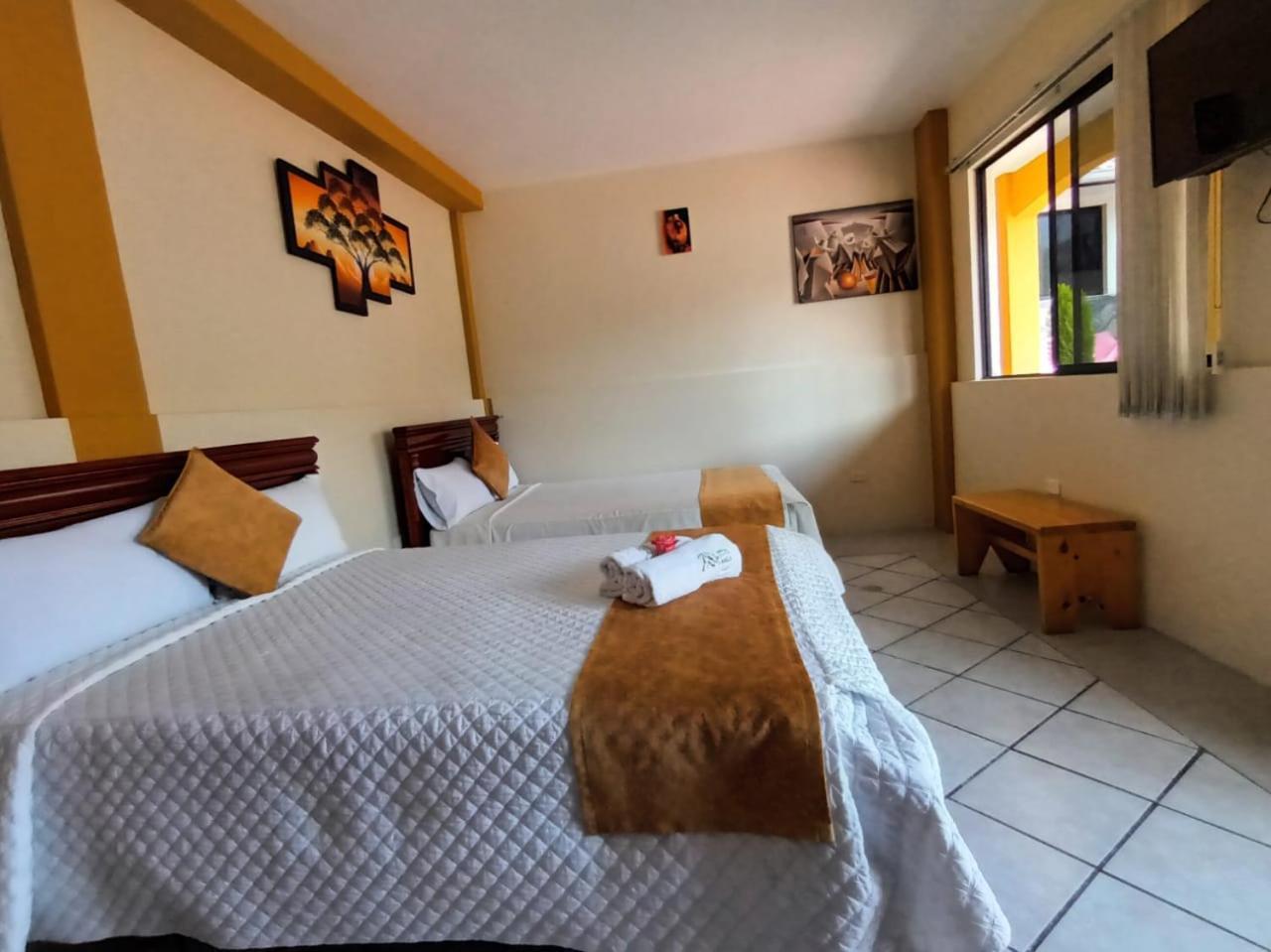 Hostal Monte Carmelo บาญอส ภายนอก รูปภาพ
