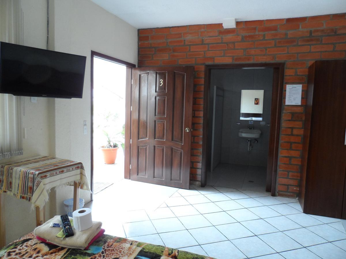 Hostal Monte Carmelo บาญอส ภายนอก รูปภาพ