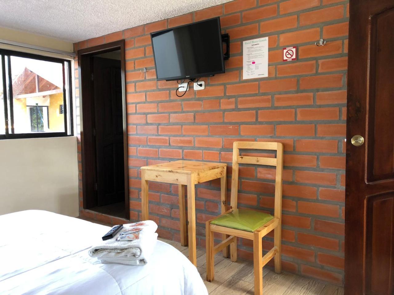 Hostal Monte Carmelo บาญอส ภายนอก รูปภาพ